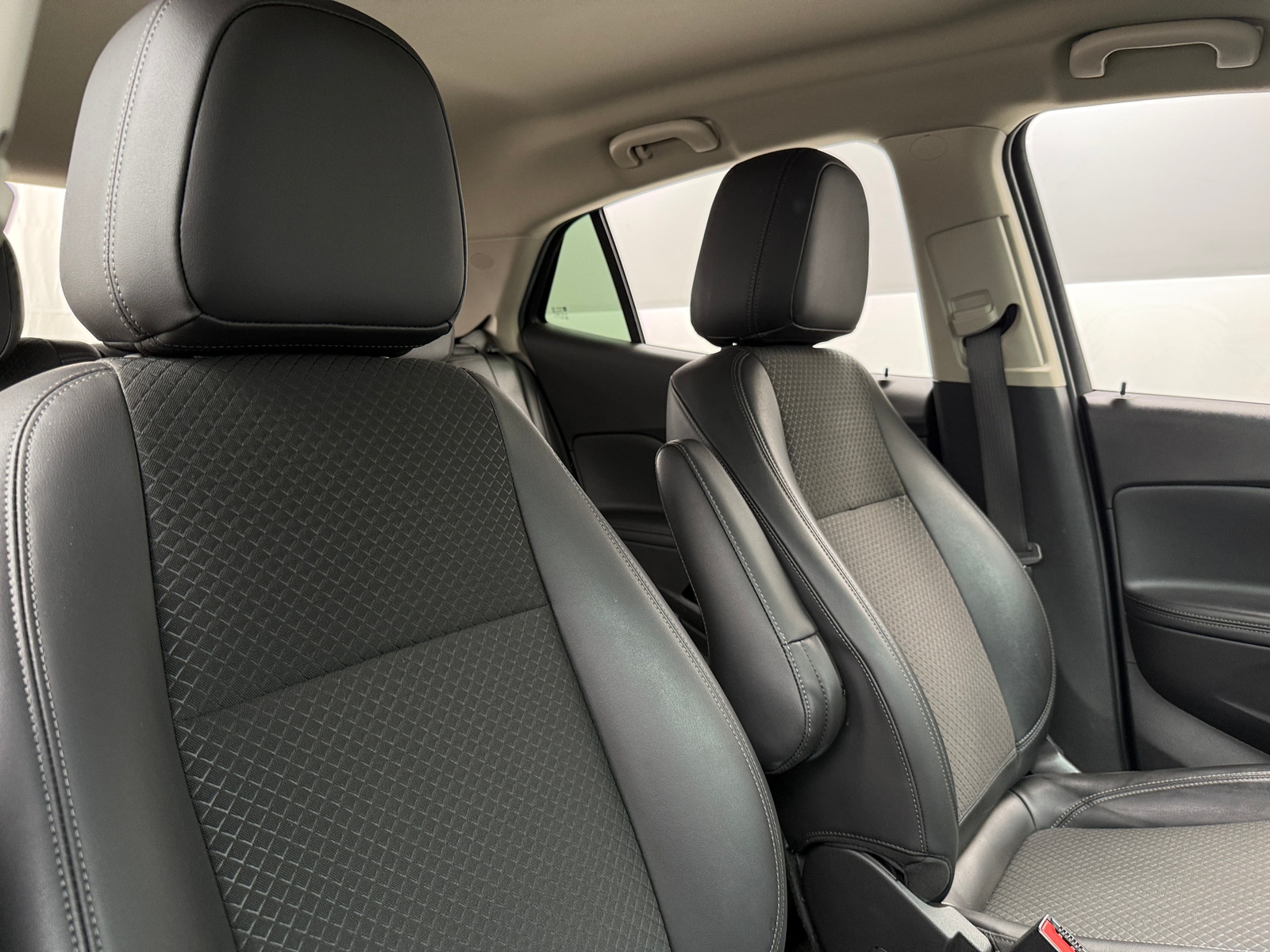 Thumbnail: 2022 Buick Encore - 2