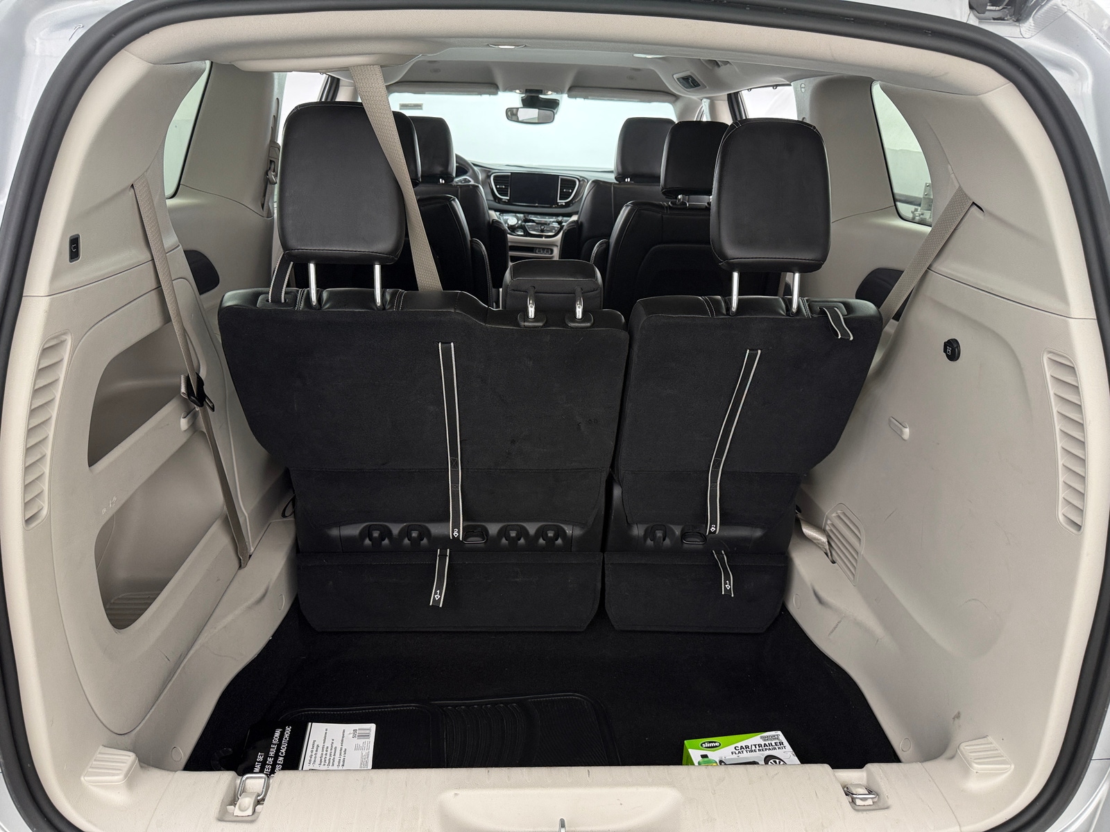 Thumbnail: 2024 Chrysler Pacifica - 6