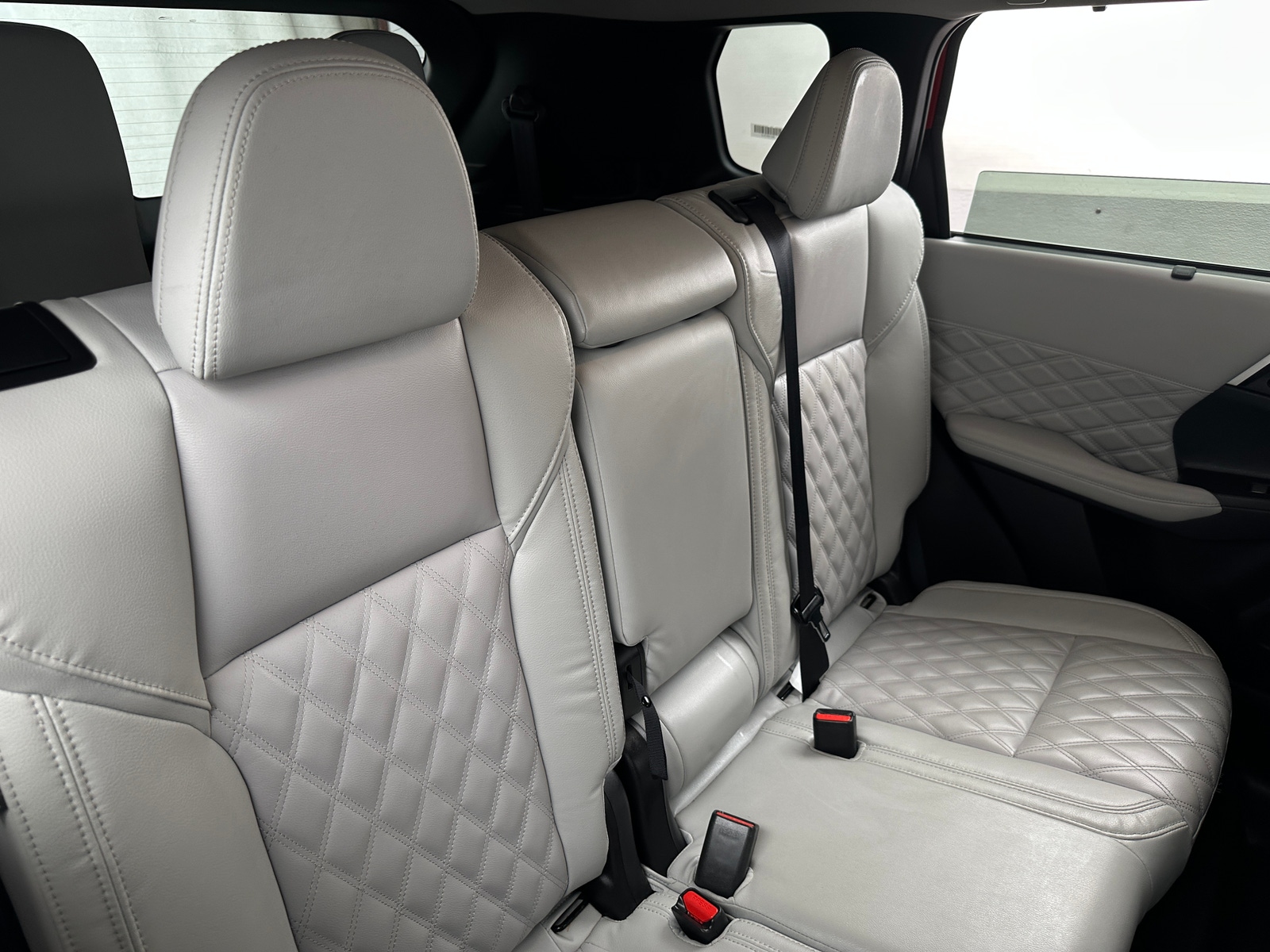 Thumbnail: 2024 Mitsubishi Outlander - 5