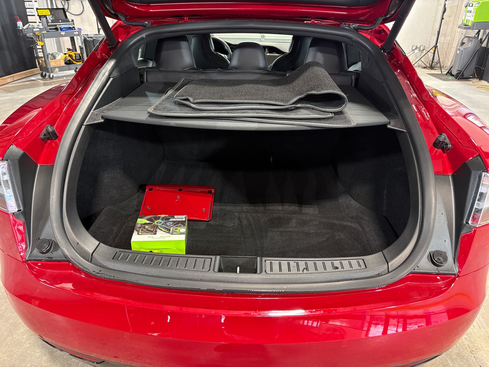 Thumbnail: 2019 Tesla Model S - 6