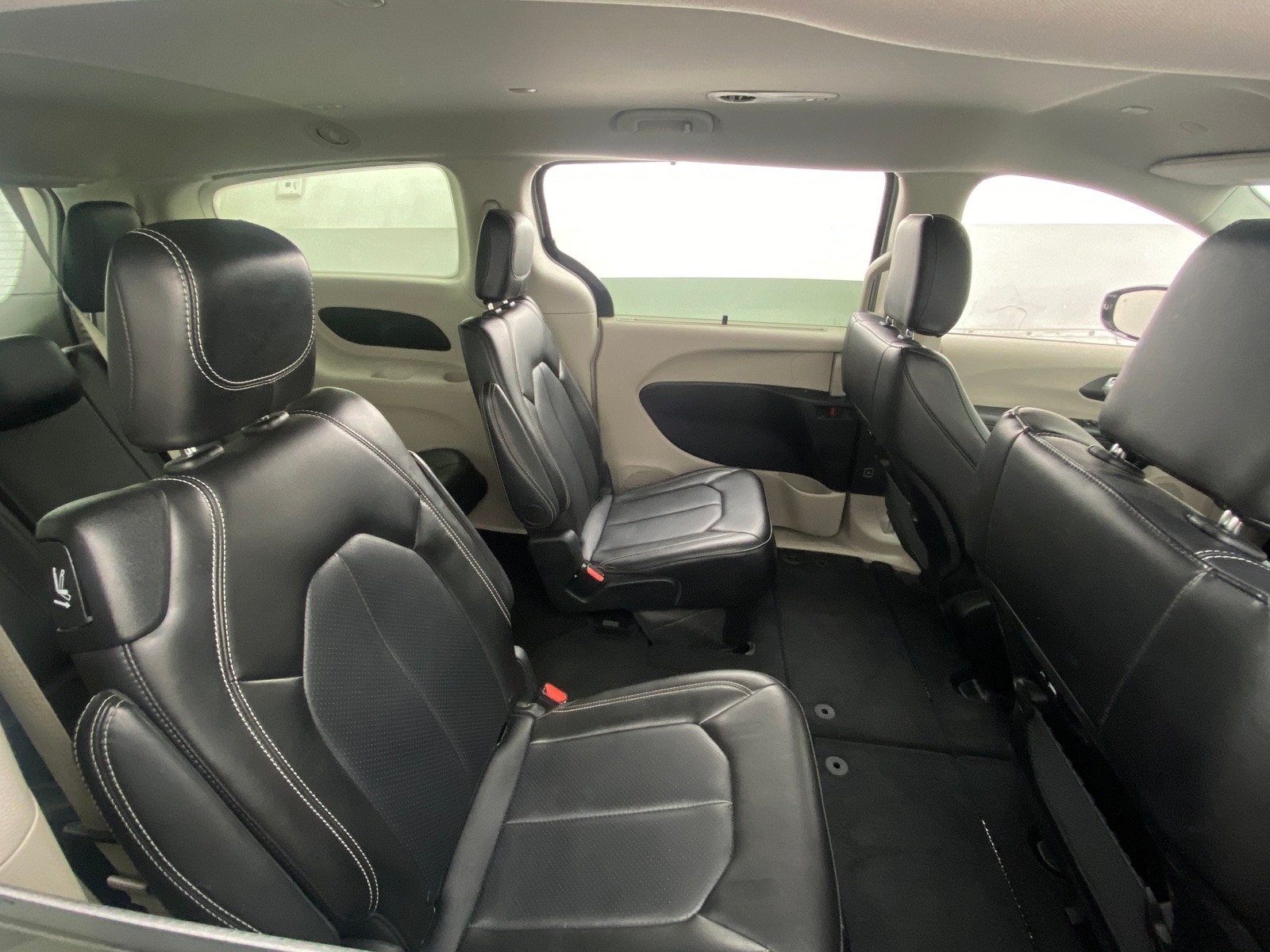 Thumbnail: 2024 Chrysler Pacifica - 5