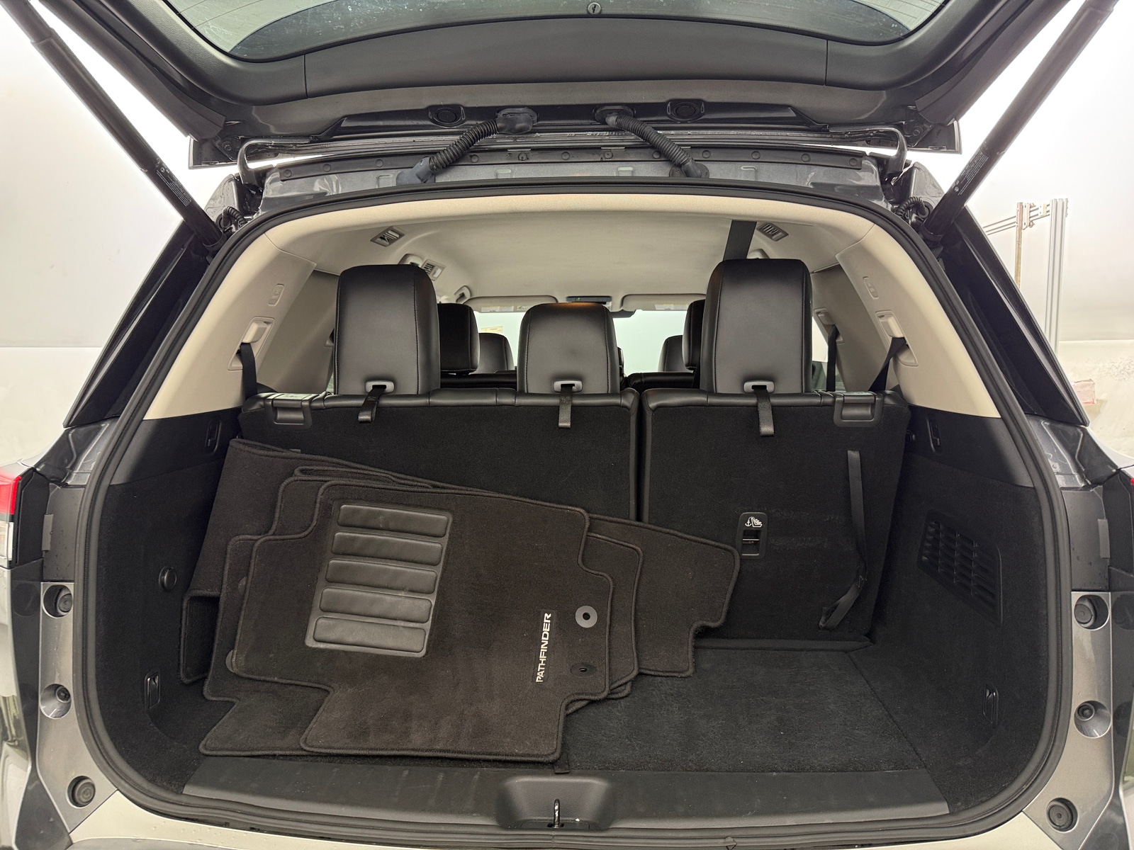 Thumbnail: 2022 Nissan Pathfinder - 6