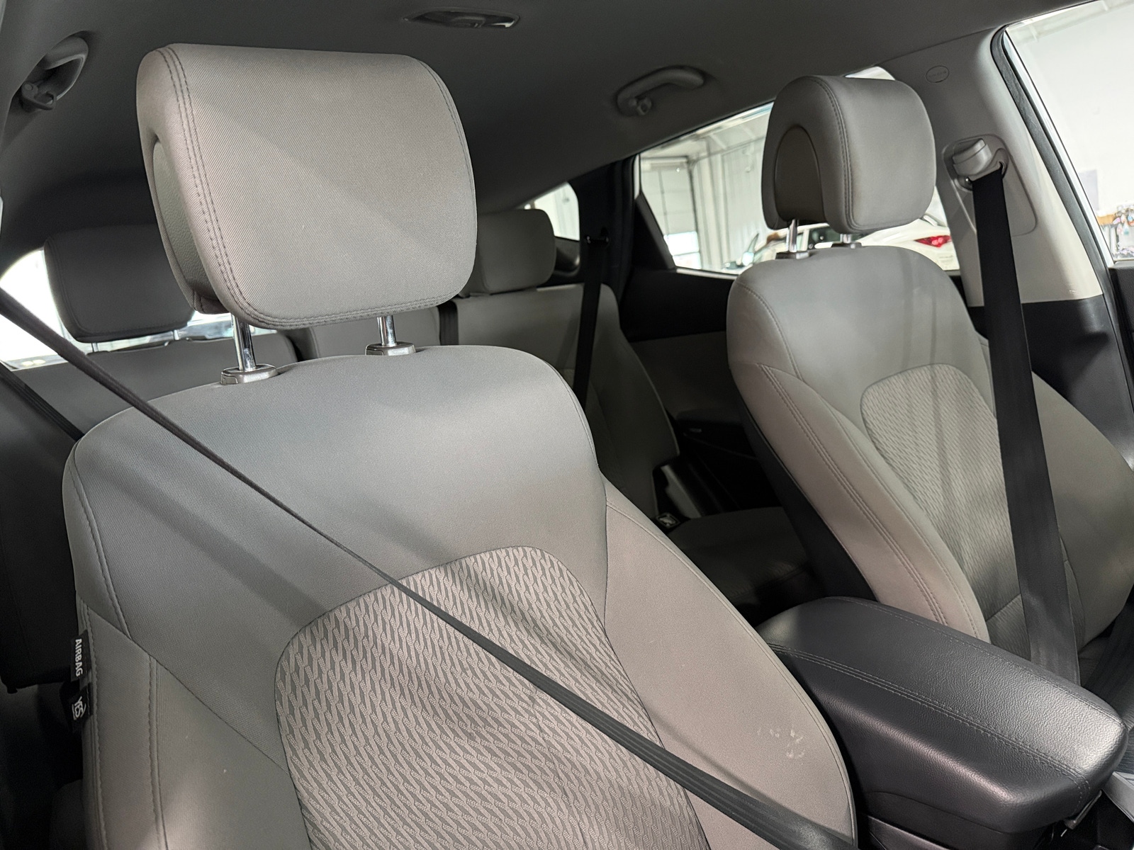 Thumbnail: 2017 Hyundai Santa Fe - 2