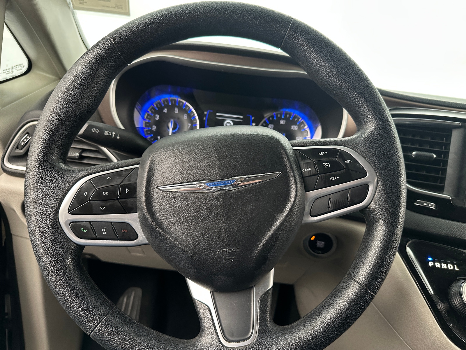 Thumbnail: 2020 Chrysler Voyager - 4