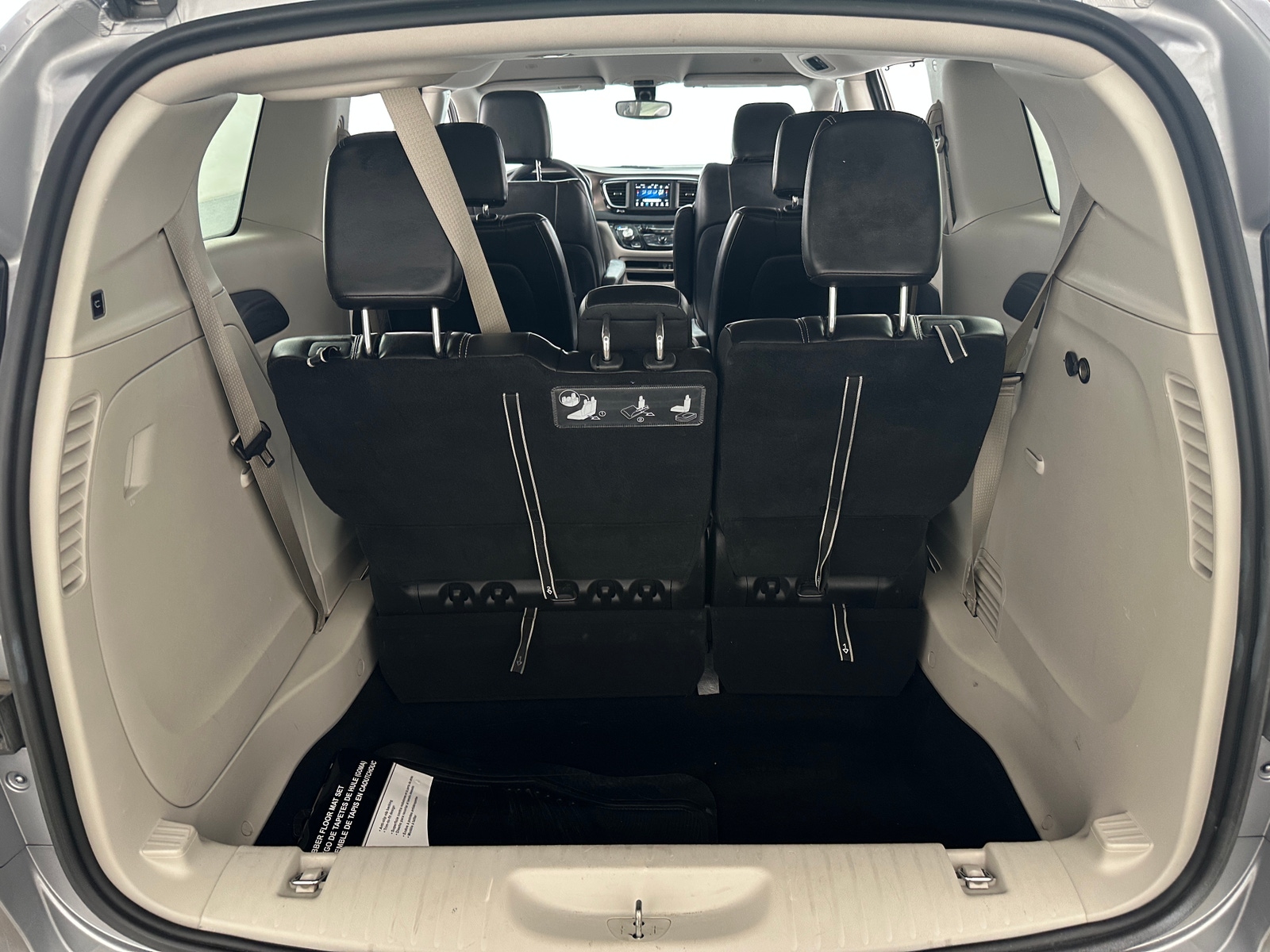 Thumbnail: 2020 Chrysler Voyager - 6