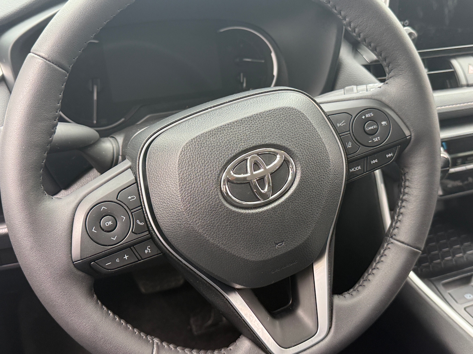 Thumbnail: 2025 Toyota RAV4 - 5