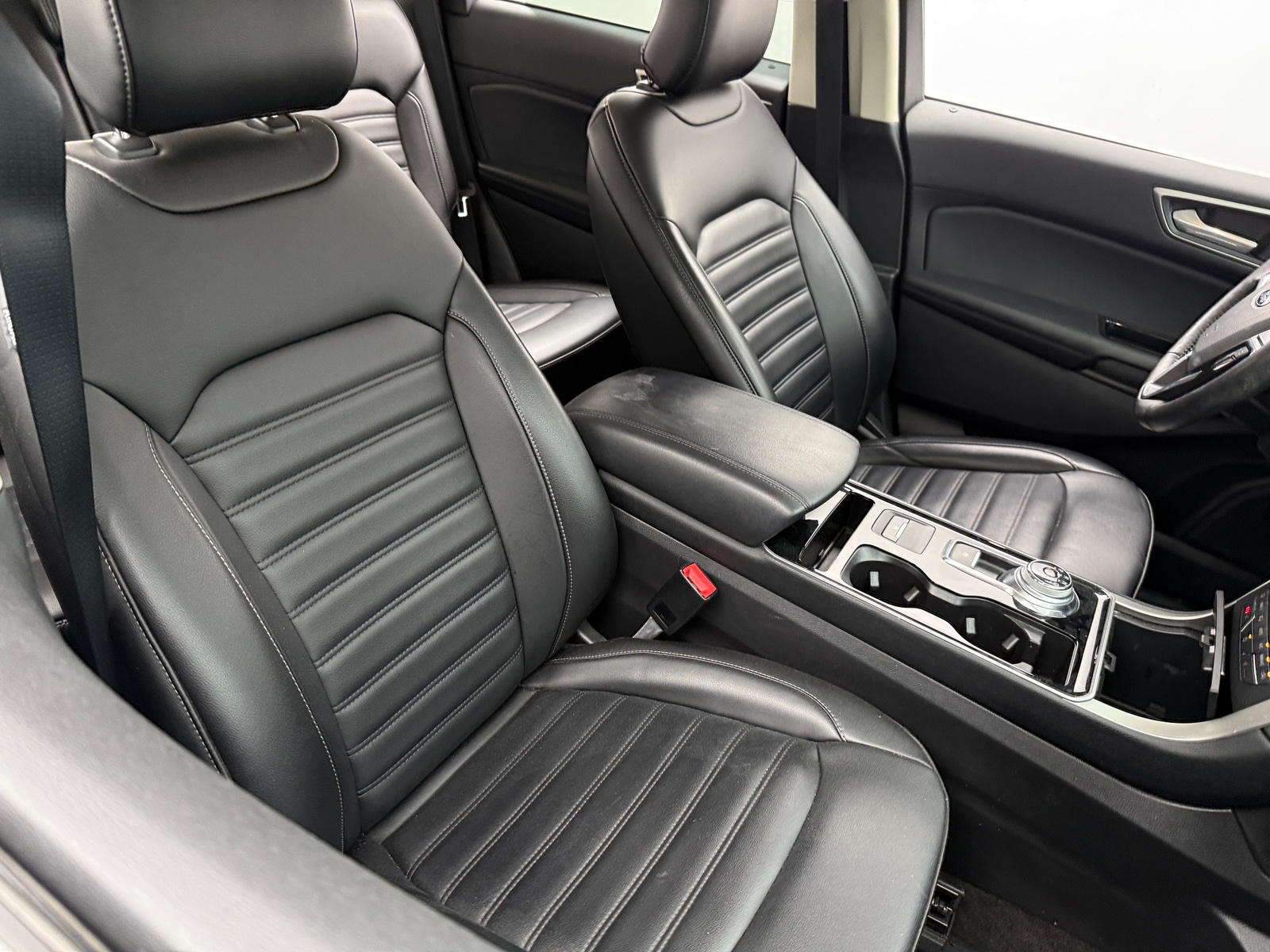 Thumbnail: 2019 Ford Edge - 2