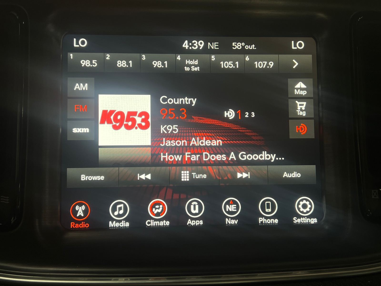 Thumbnail: 2017 Dodge Challenger - 4