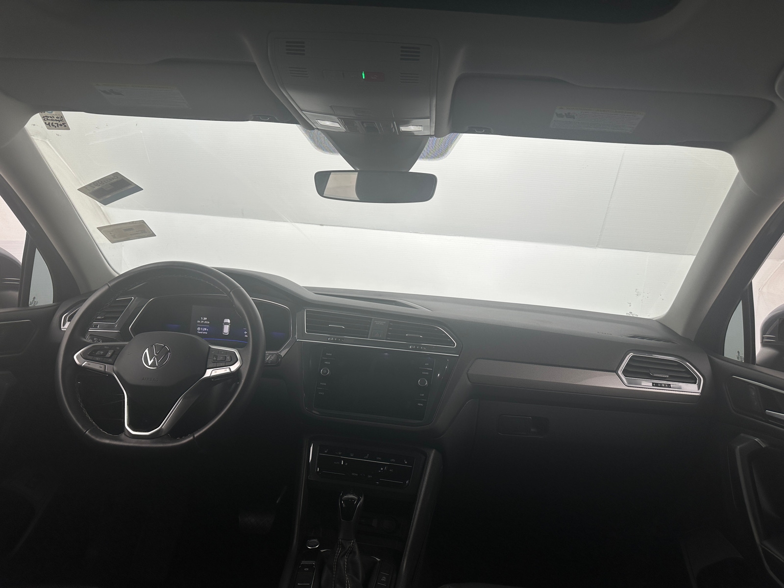 Thumbnail: 2022 Volkswagen Tiguan - 2