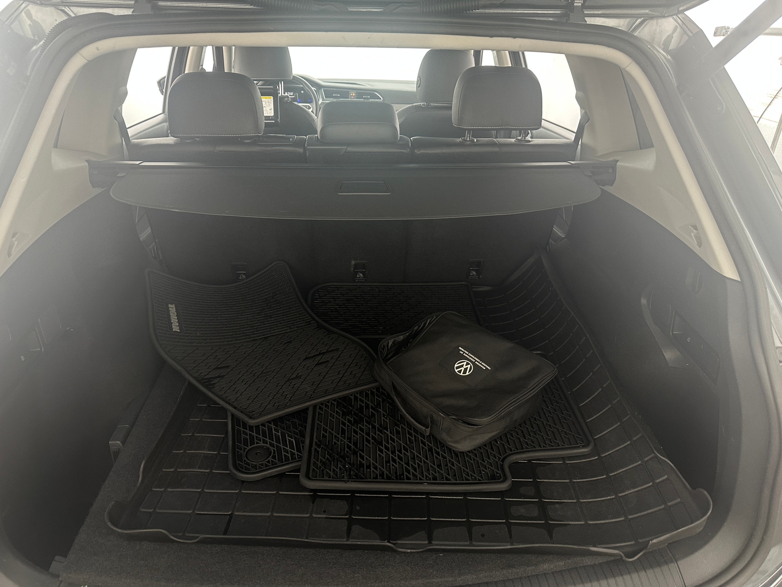 Thumbnail: 2022 Volkswagen Tiguan - 6