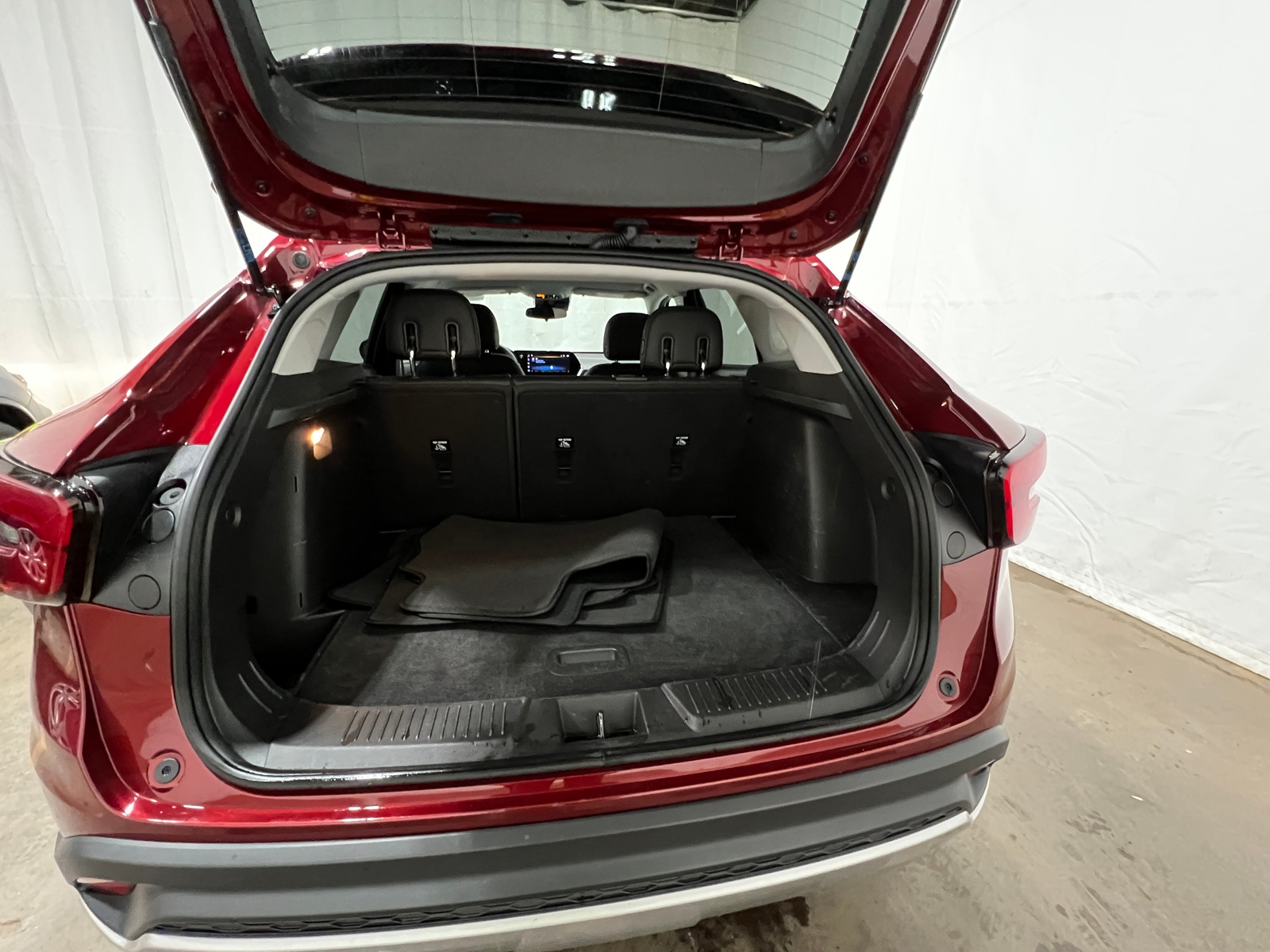 Thumbnail: 2025 Chevrolet Trax - 7