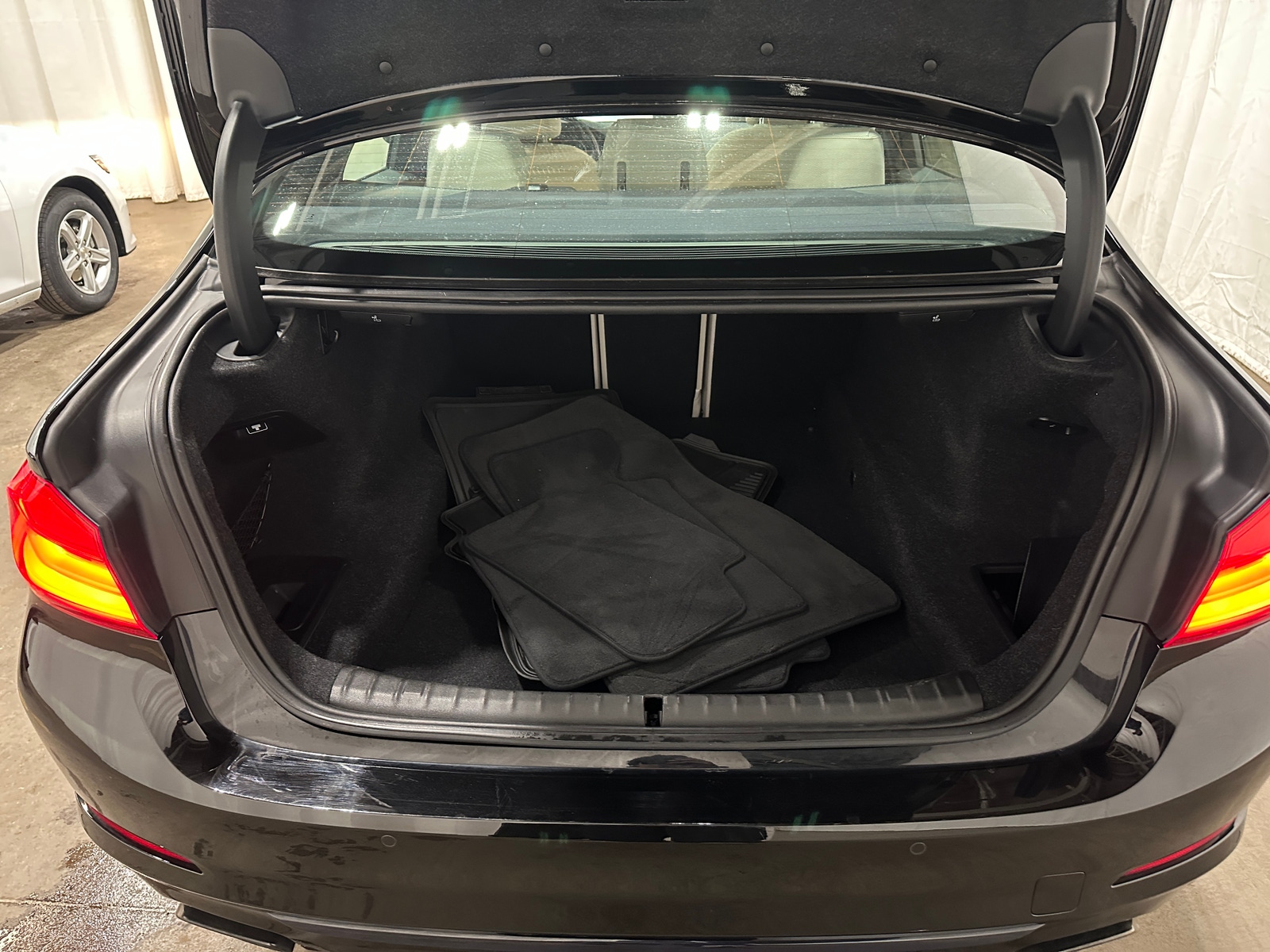 Thumbnail: 2017 BMW 5 Series - 6