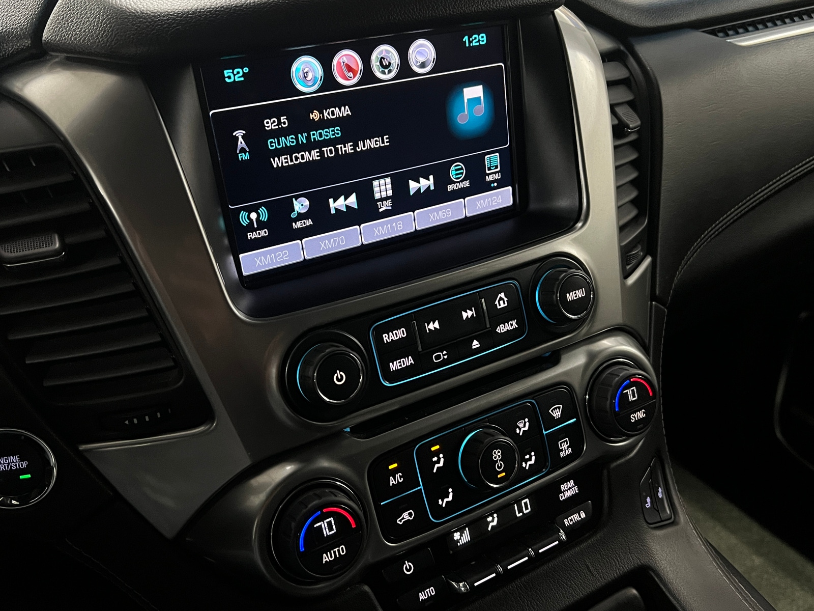 Thumbnail: 2016 Chevrolet Tahoe - 3