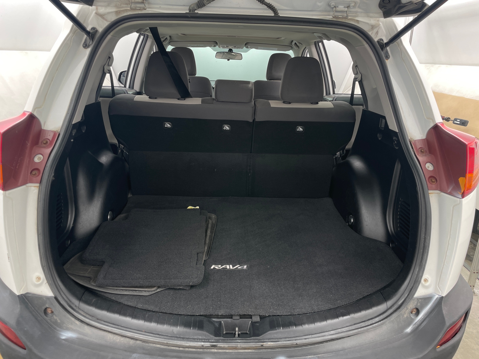 Thumbnail: 2014 Toyota RAV4 - 7