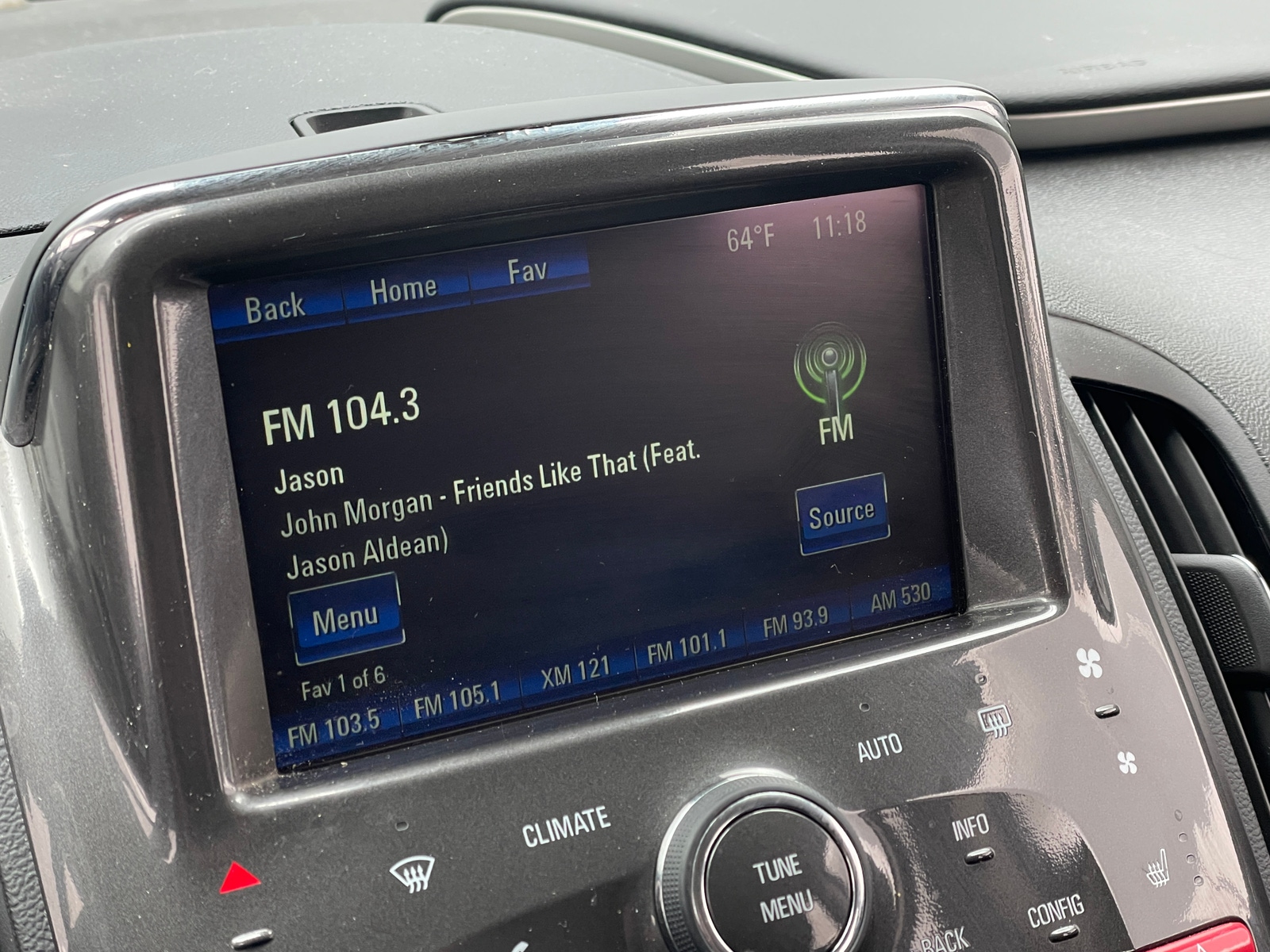 Thumbnail: 2014 Chevrolet Volt - 3