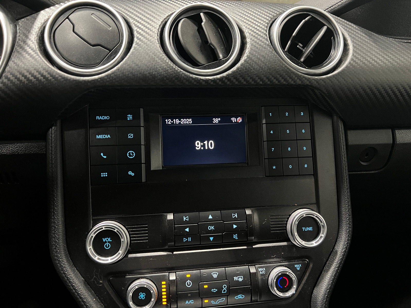 Thumbnail: 2019 Ford Mustang - 3