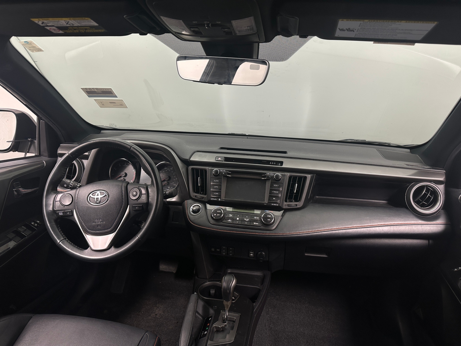 Thumbnail: 2018 Toyota RAV4 - 2