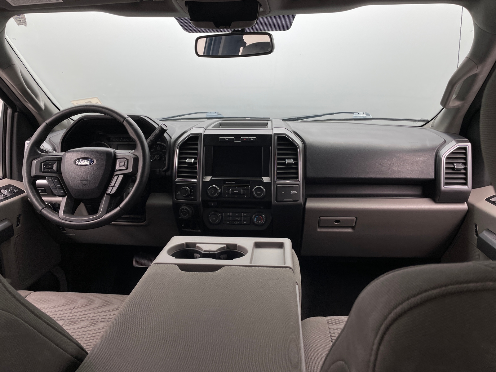 Thumbnail: 2017 Ford Econoline - 3