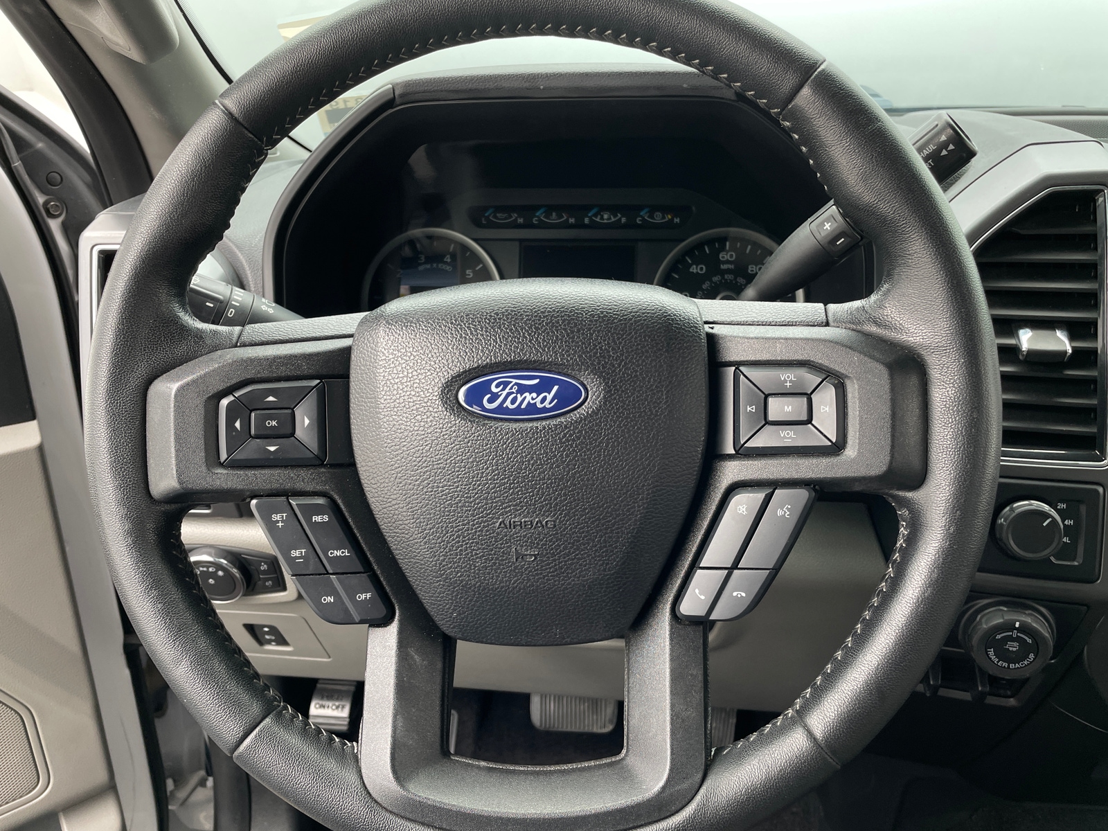 Thumbnail: 2017 Ford Econoline - 5