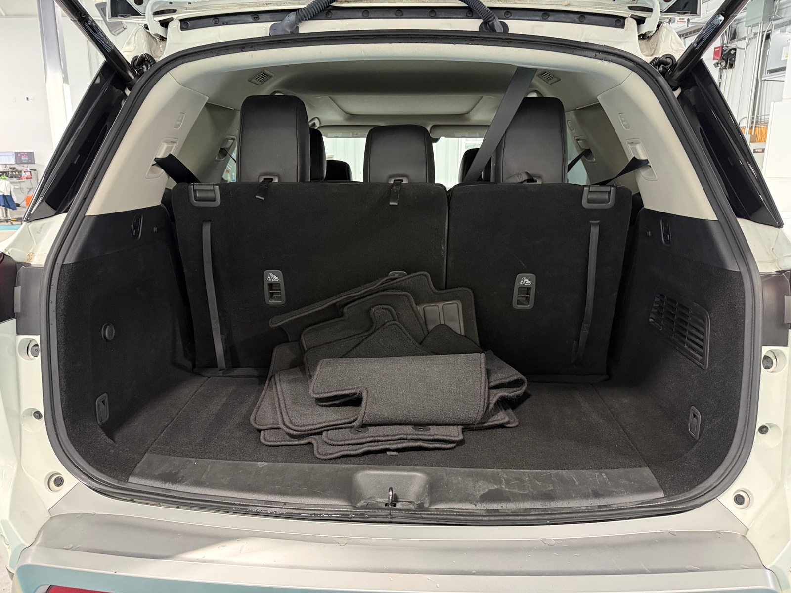 Thumbnail: 2023 Nissan Pathfinder - 6