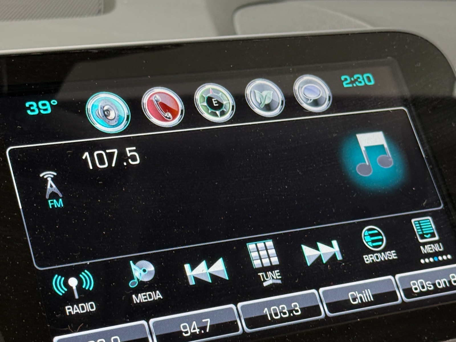 Thumbnail: 2017 Chevrolet Volt - 3