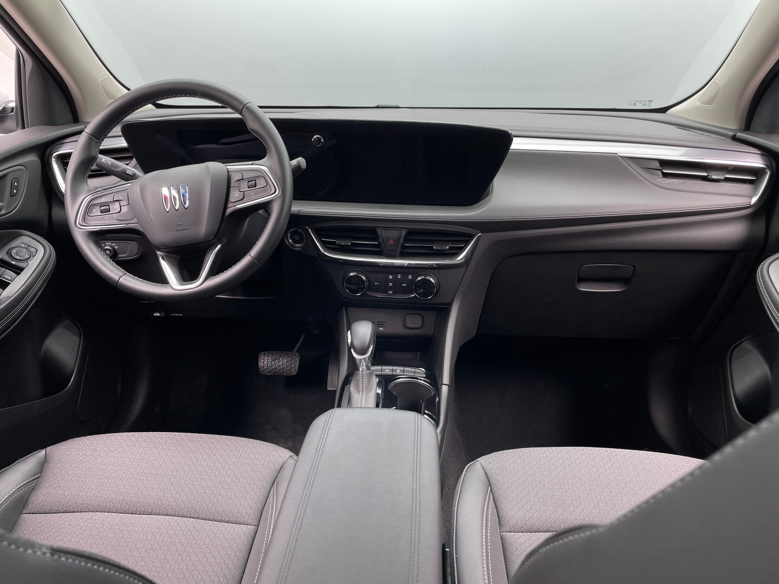 Thumbnail: 2025 Buick Encore GX - 3