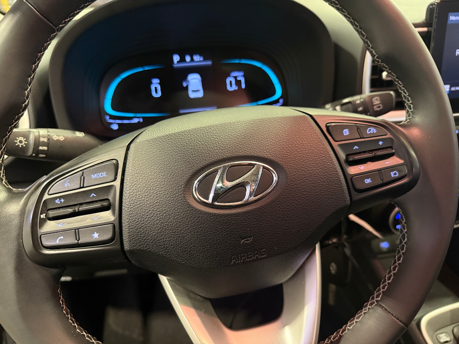 Thumbnail: 2023 Hyundai Venue - 5