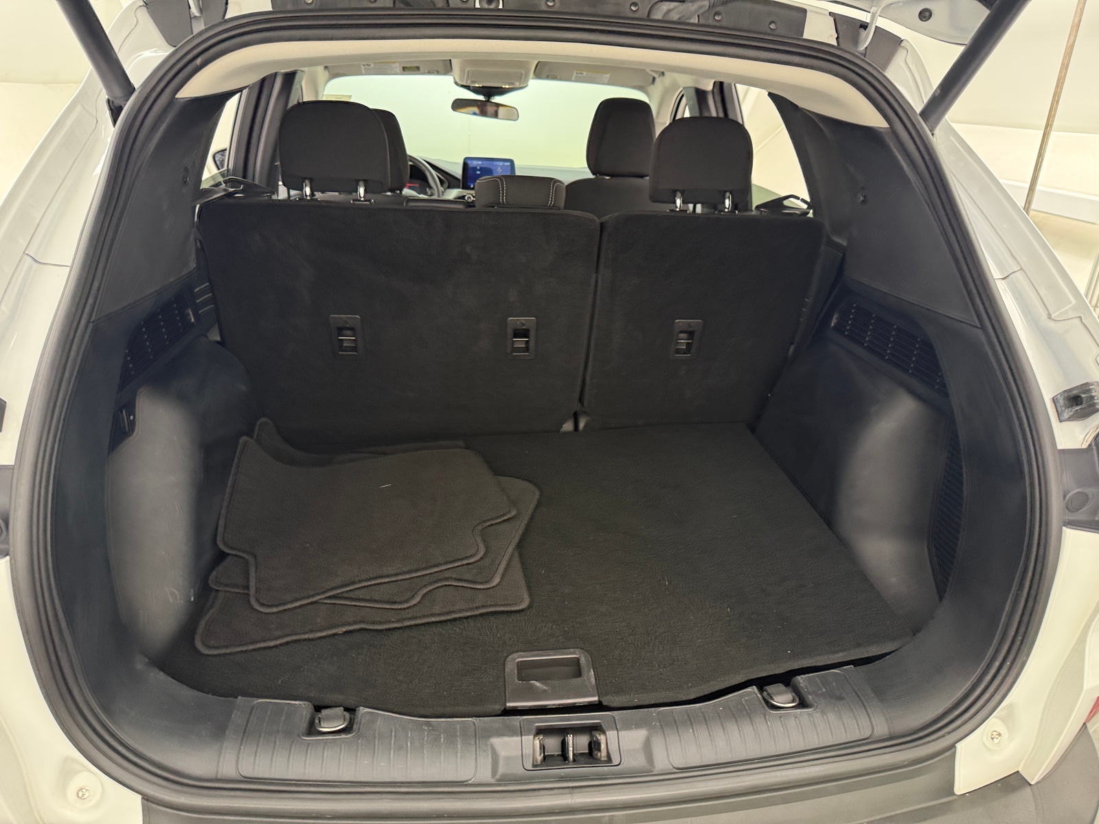 Thumbnail: 2023 Ford Escape - 7