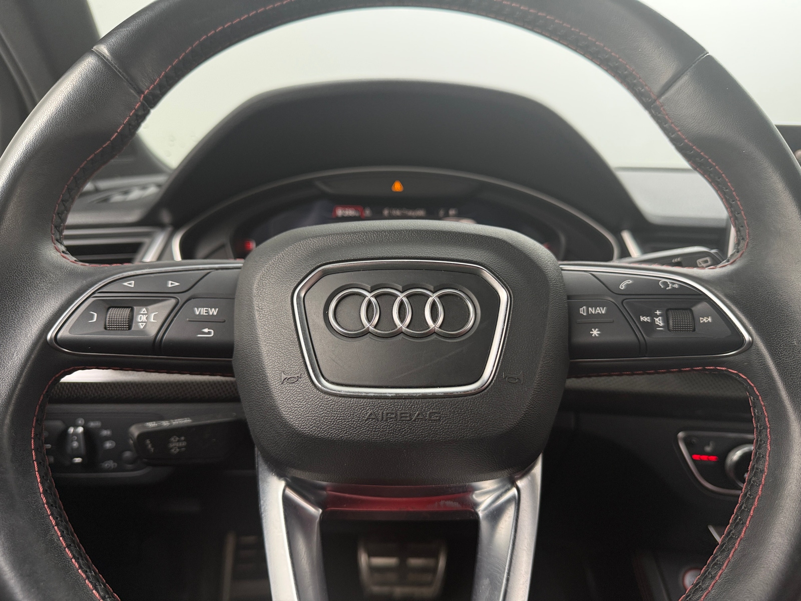 Thumbnail: 2019 Audi SQ5 - 4