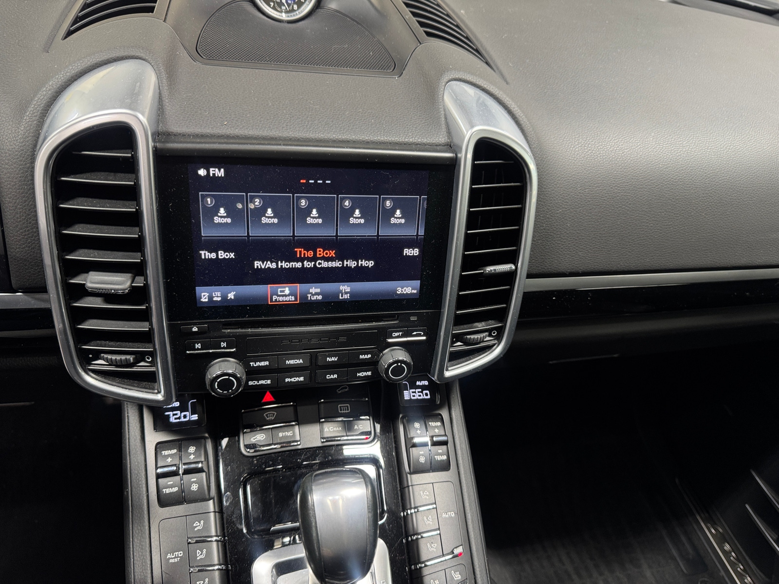 Thumbnail: 2017 Porsche Cayenne - 3