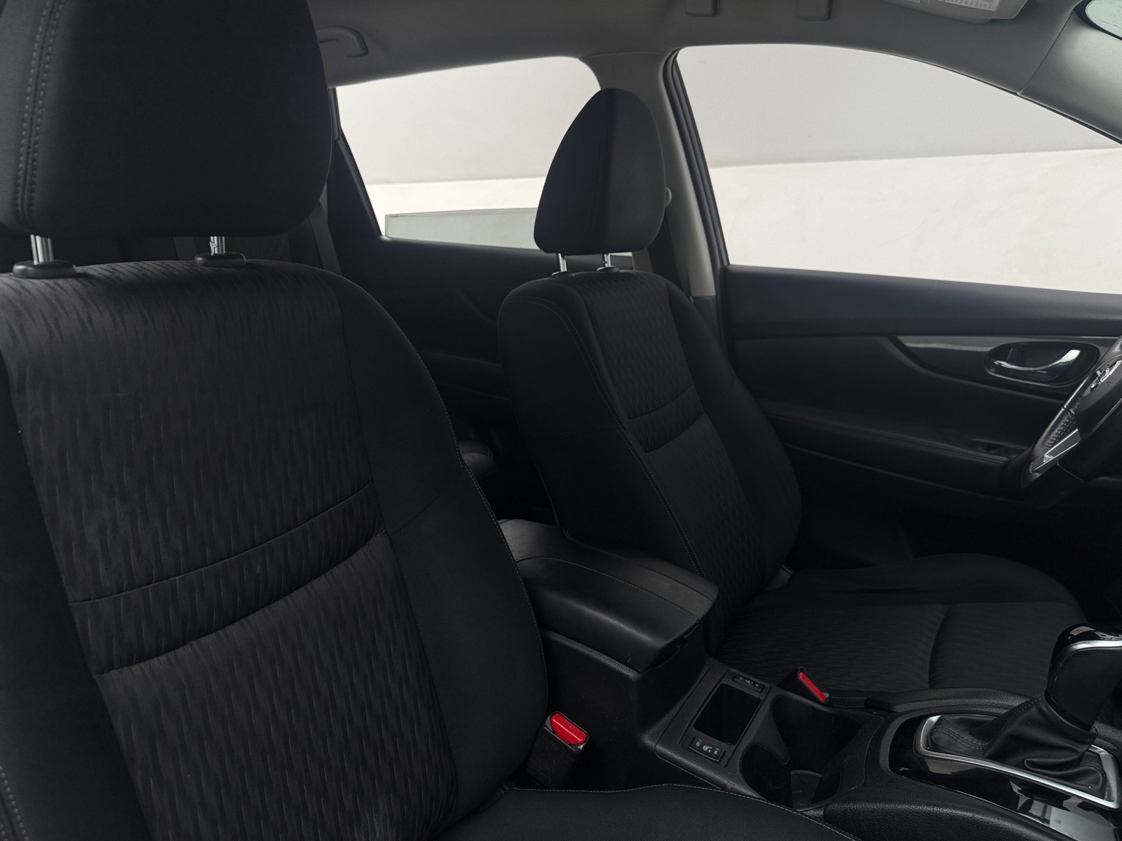 Thumbnail: 2017 Nissan Rogue - 2