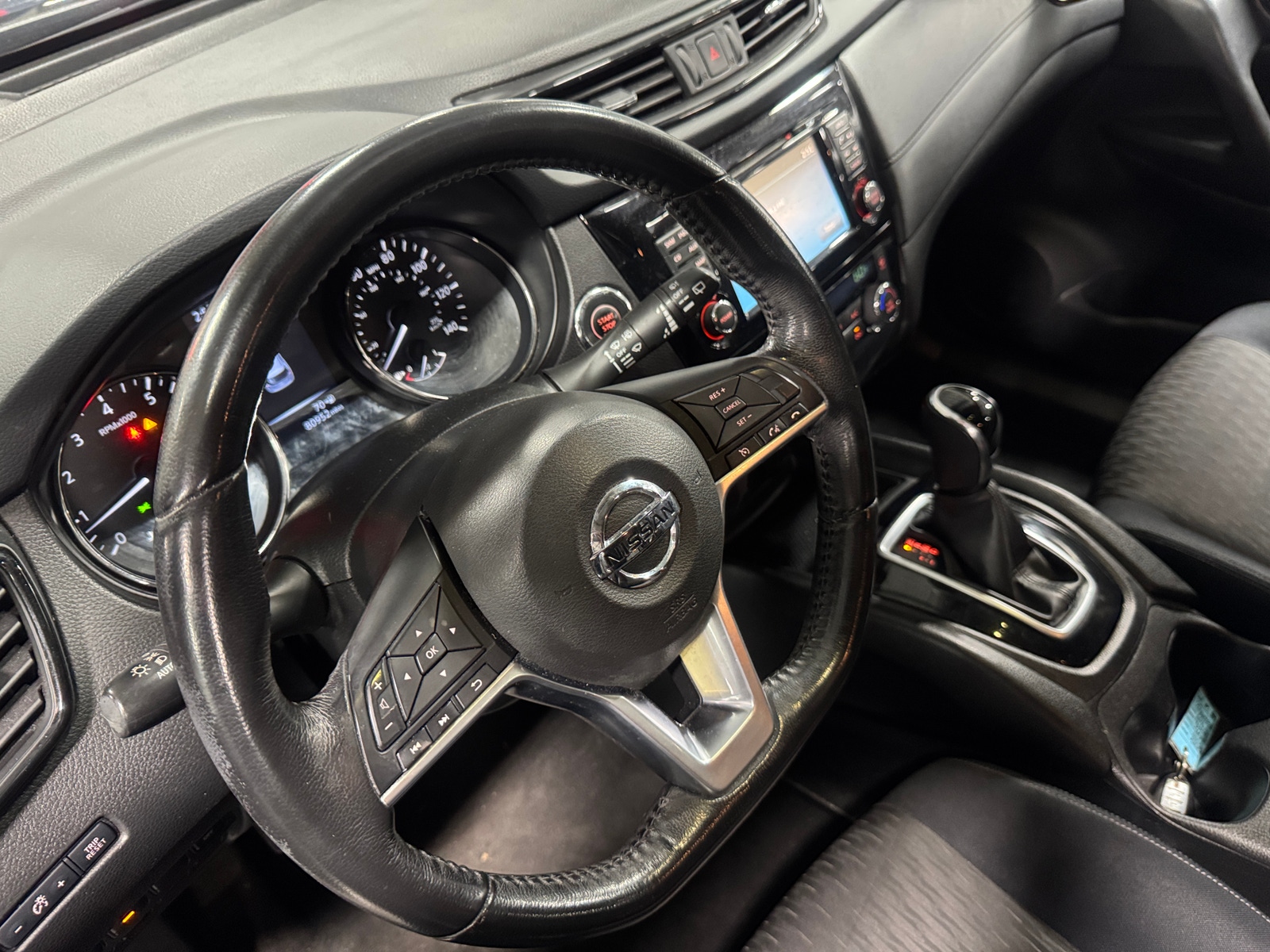 Thumbnail: 2017 Nissan Rogue - 5