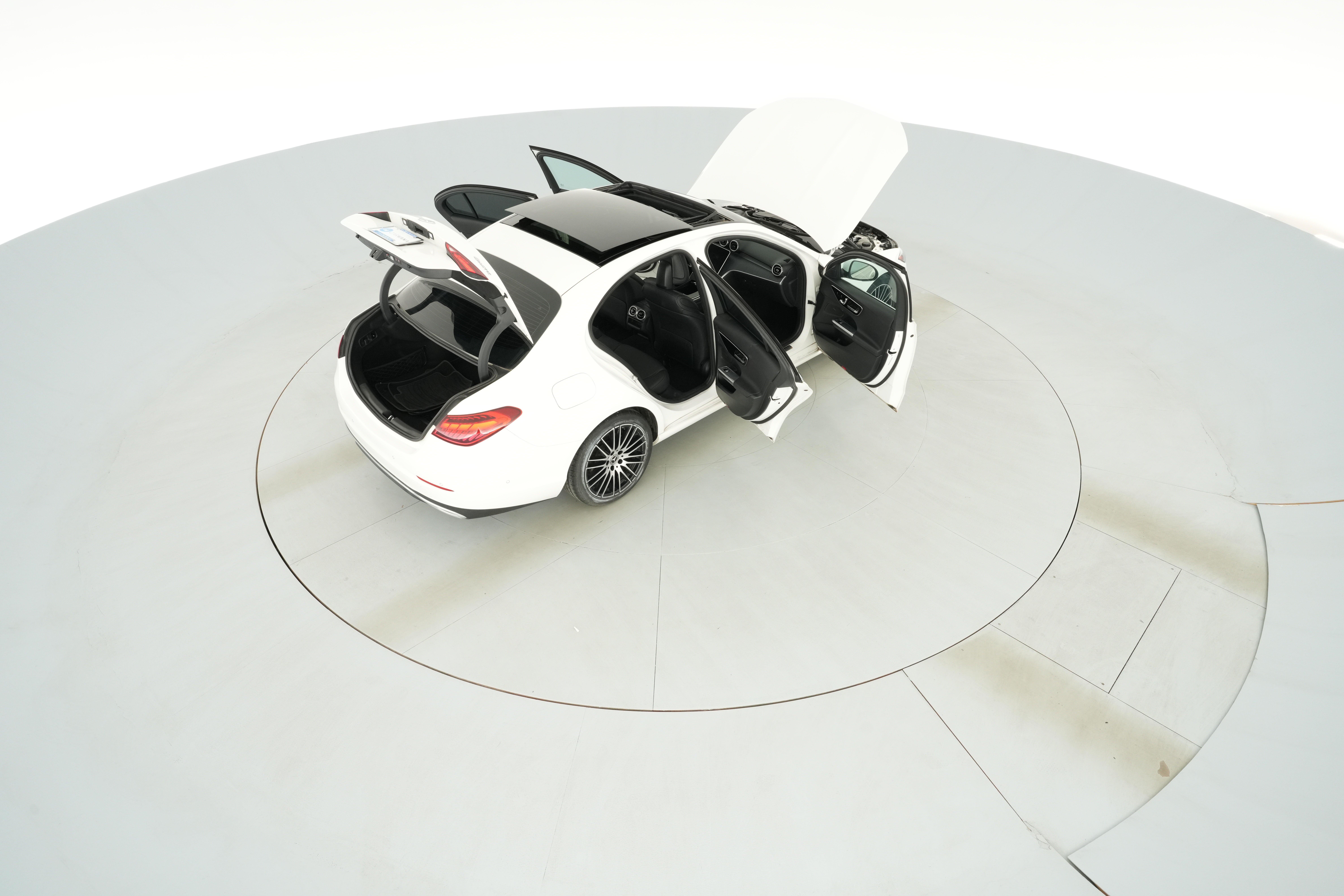 2024 Mercedes-Benz C-Class Sedan C 300 - Photo 38