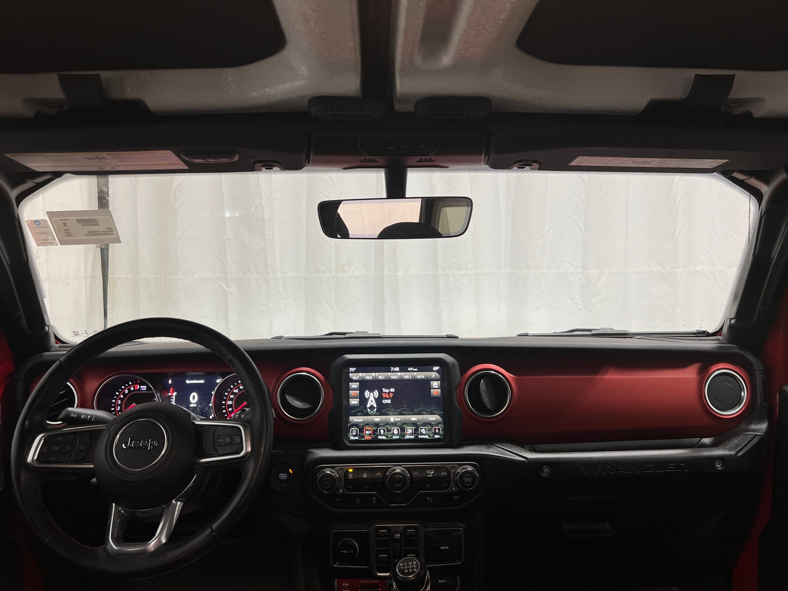 Thumbnail: 2019 Jeep Wrangler - 3