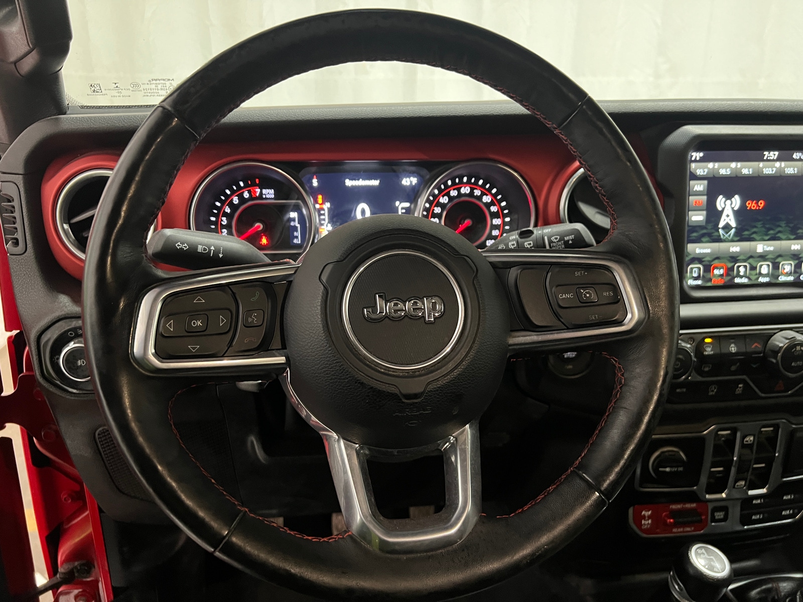 Thumbnail: 2019 Jeep Wrangler - 5