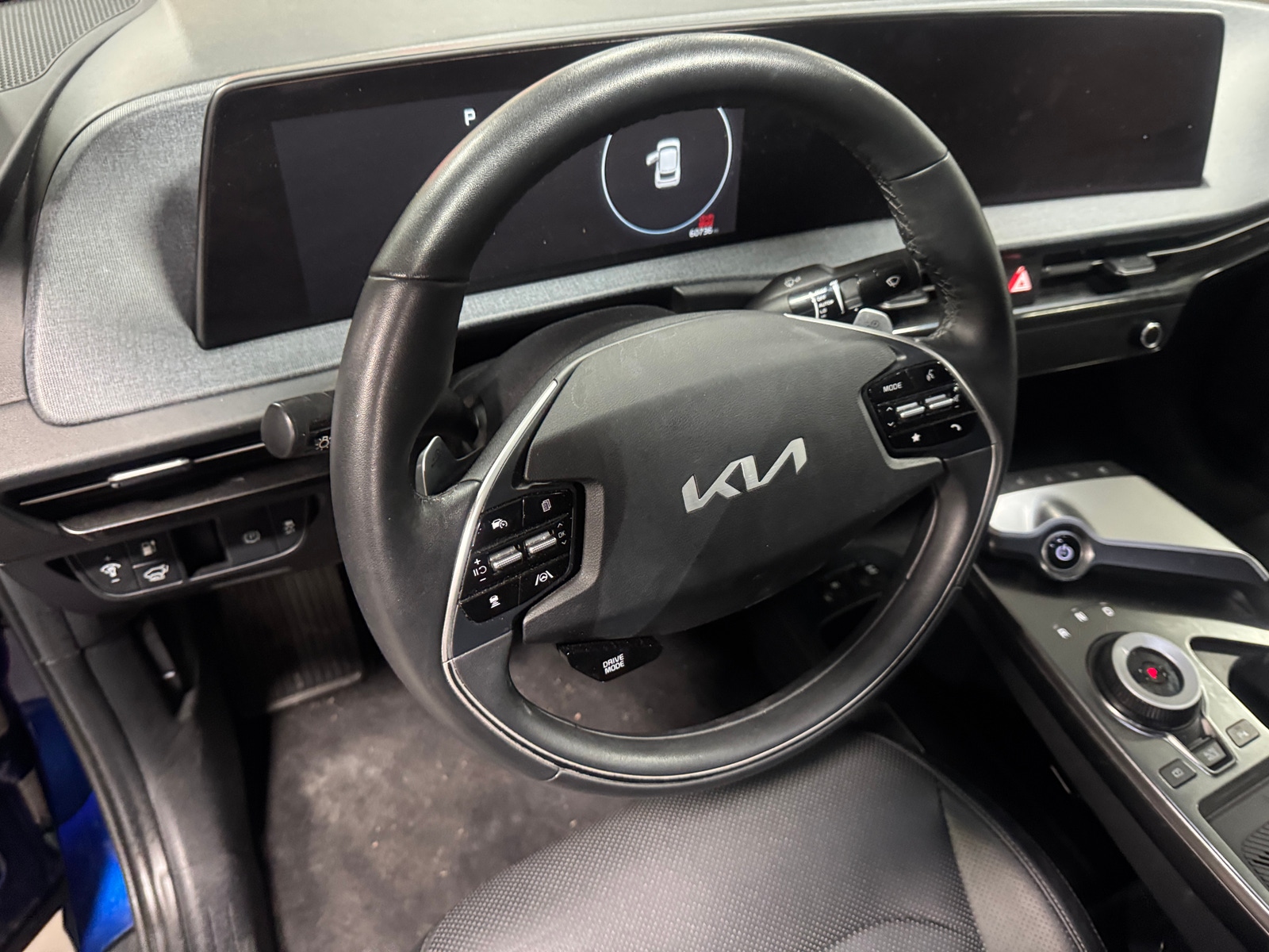 Thumbnail: 2022 Kia EV6 - 4