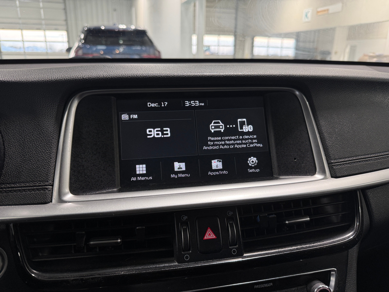 Thumbnail: 2020 Kia Optima - 3