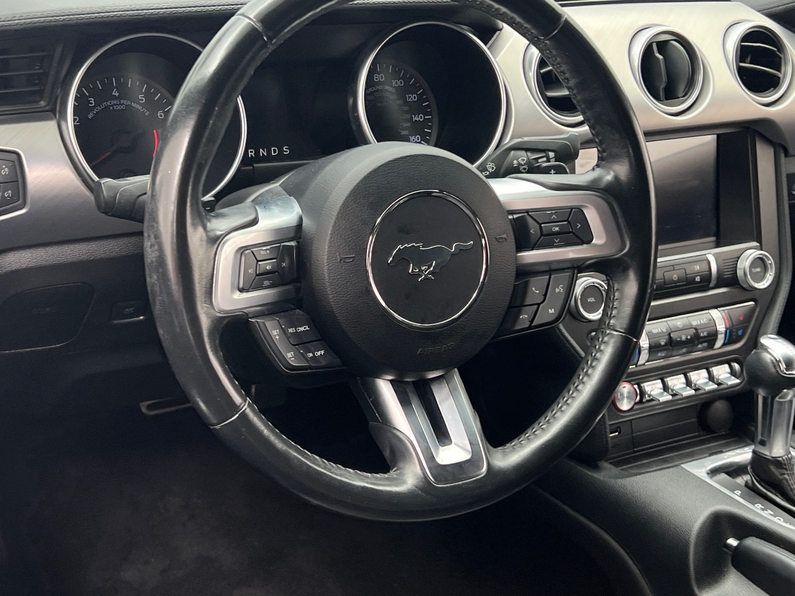 Thumbnail: 2019 Ford Mustang - 5