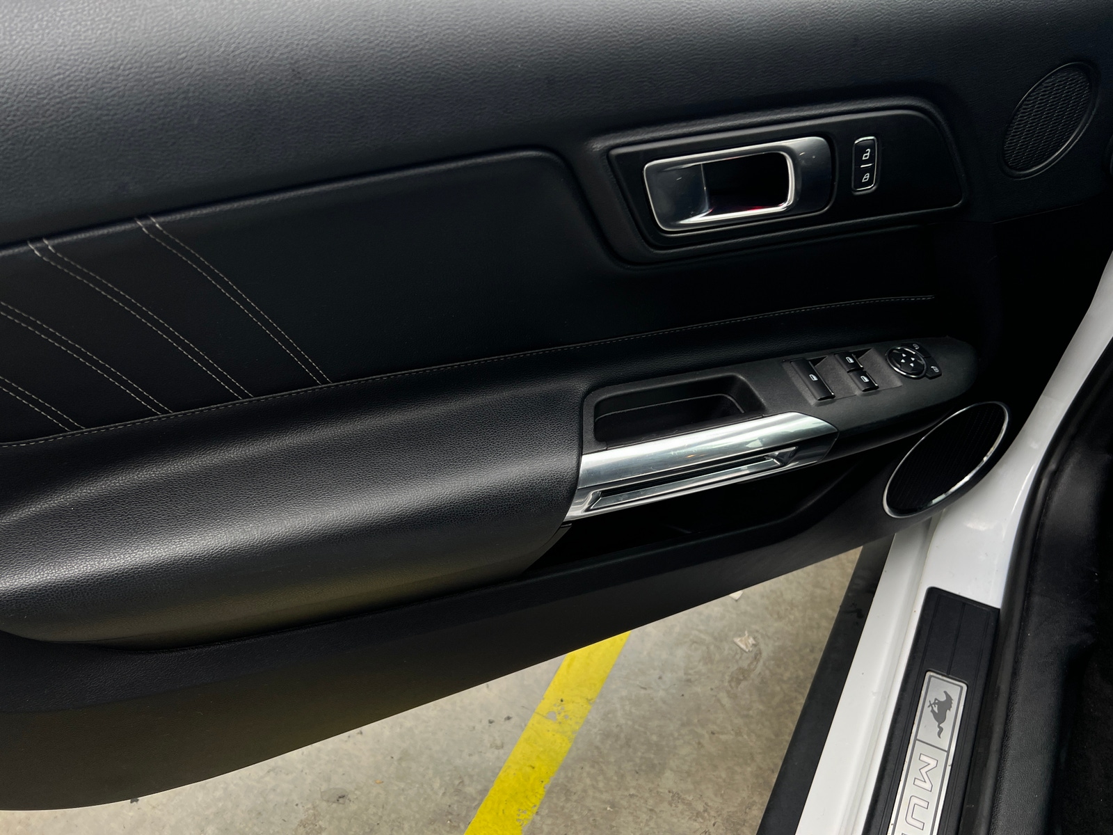 Thumbnail: 2019 Ford Mustang - 7