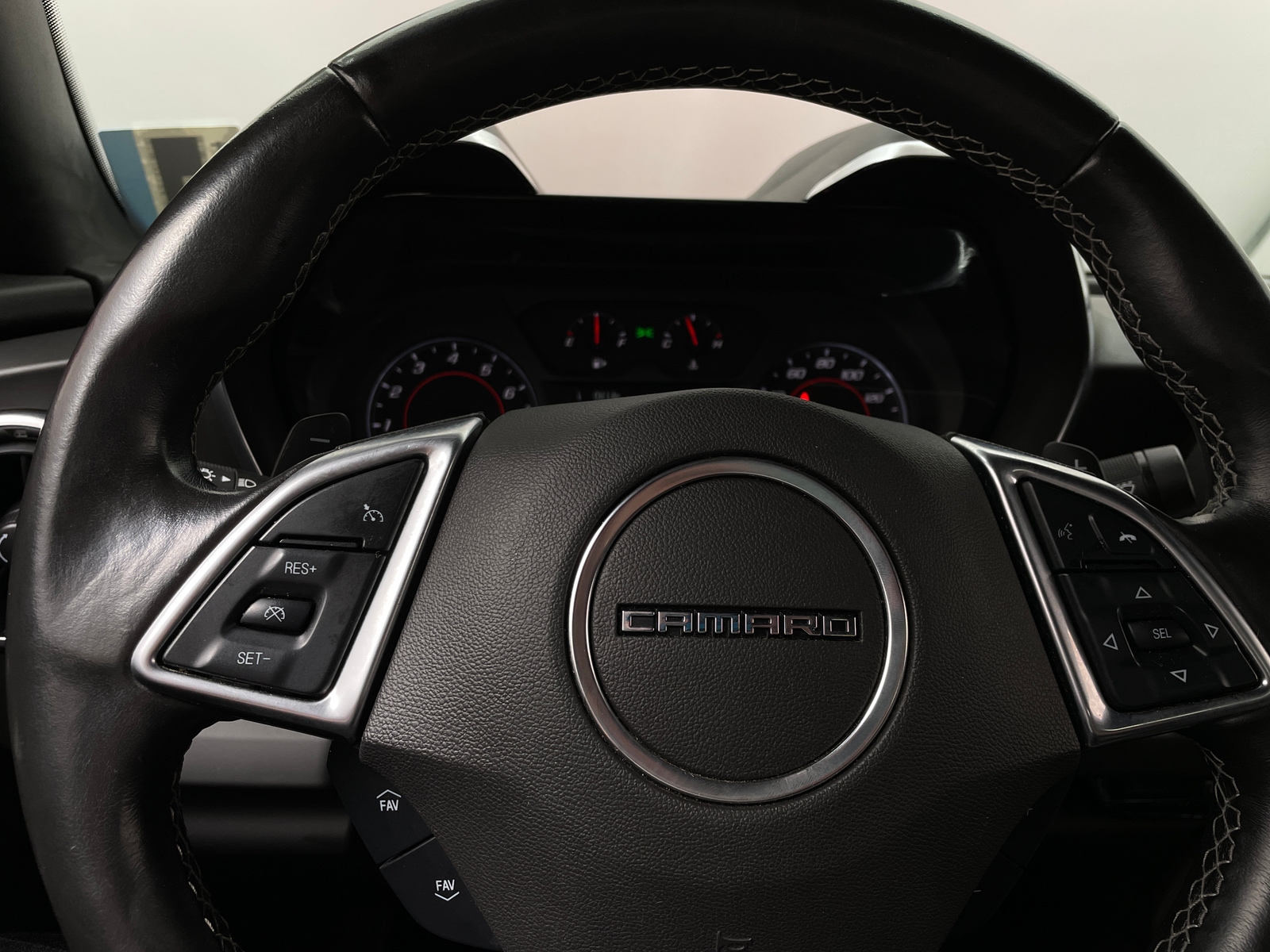 Thumbnail: 2018 Chevrolet Camaro - 5