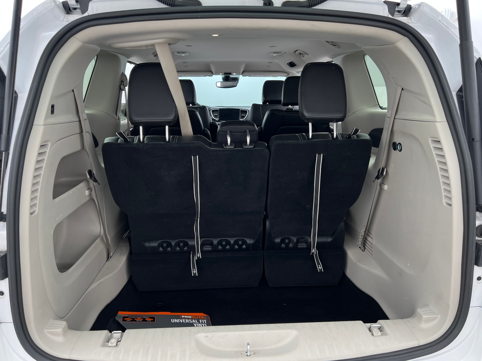 Thumbnail: 2024 Chrysler Pacifica - 6