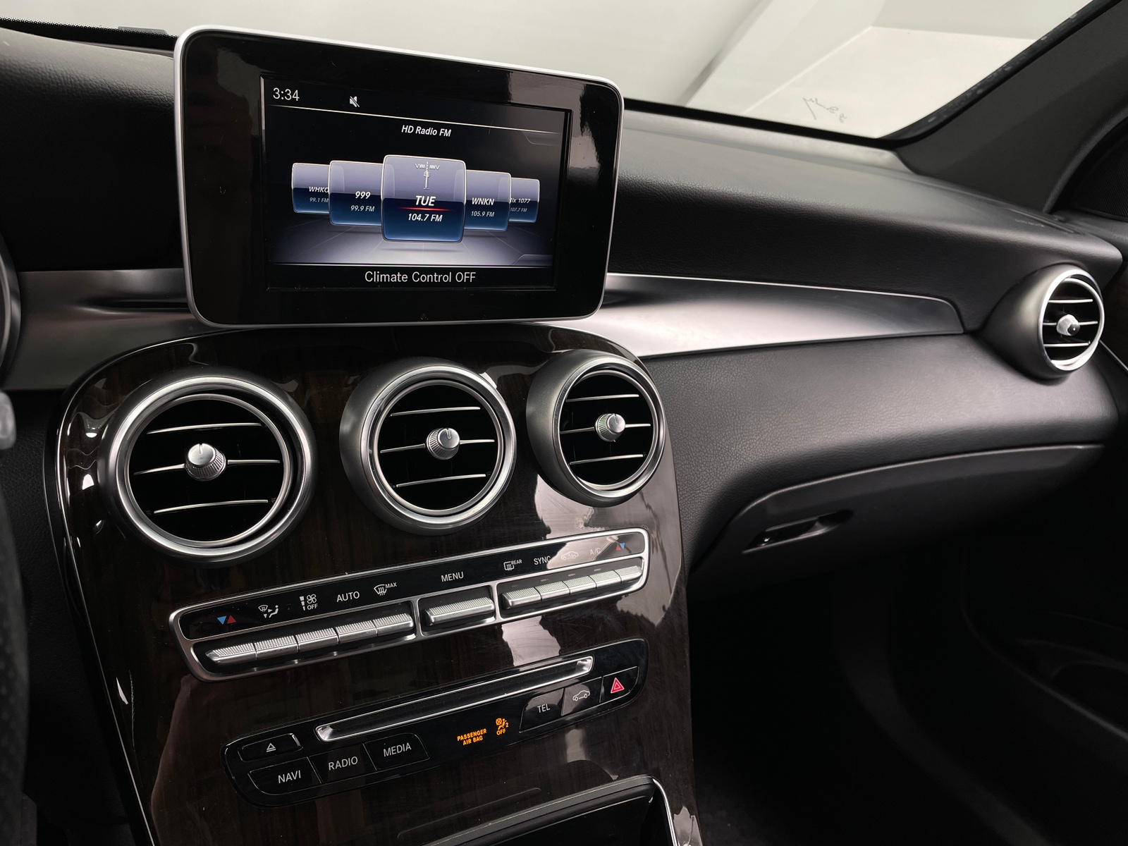 Thumbnail: 2019 Mercedes-Benz GLC - 3