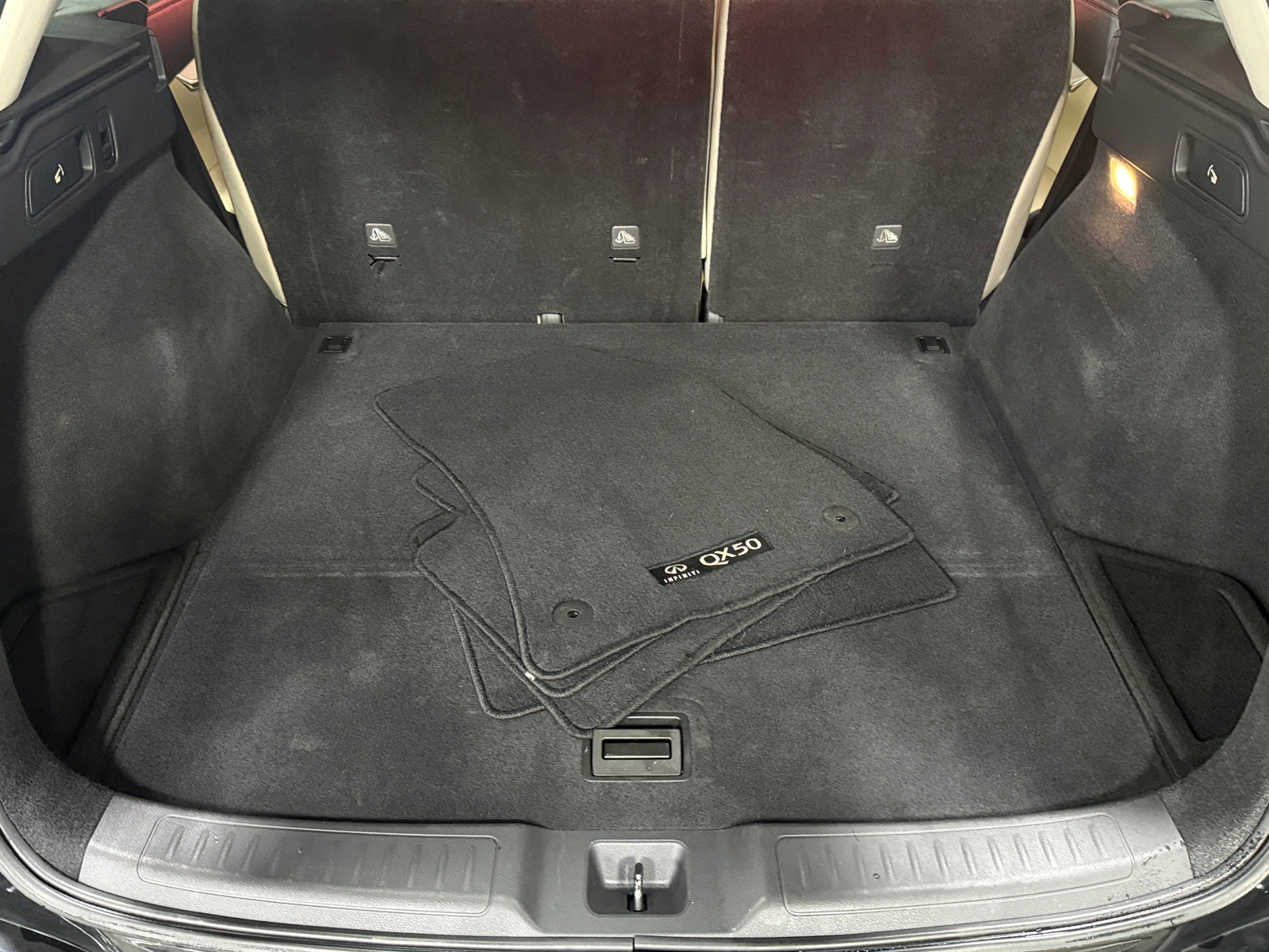 Thumbnail: 2019 INFINITI QX50 - 6