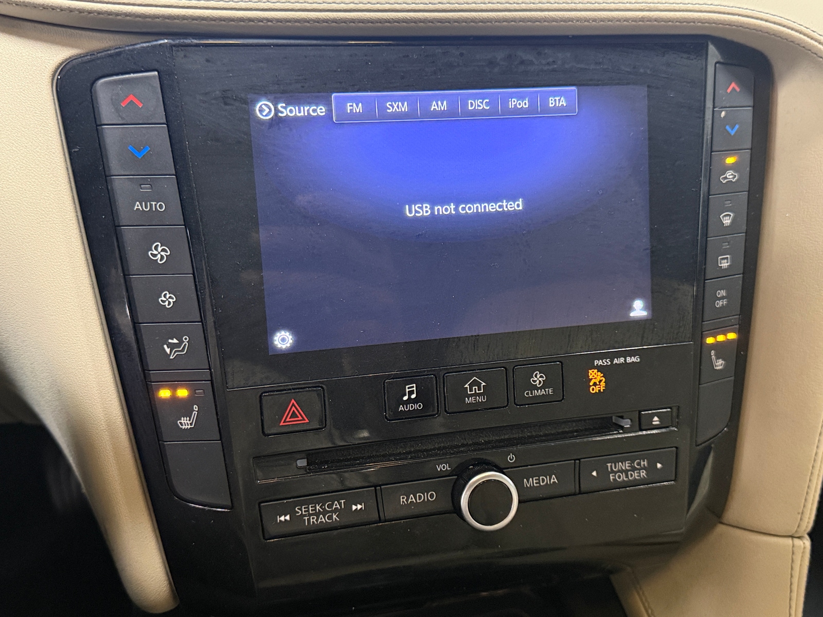 Thumbnail: 2019 INFINITI QX50 - 3