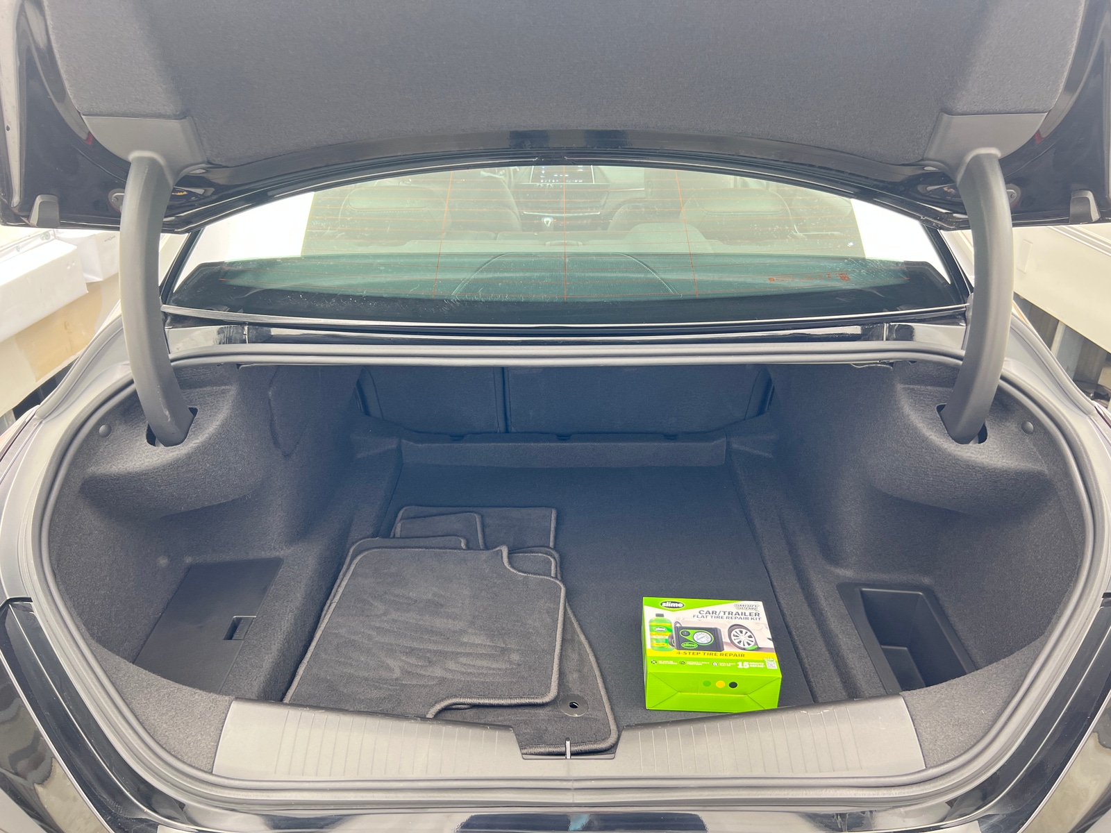 Thumbnail: 2025 Cadillac CT4 - 6