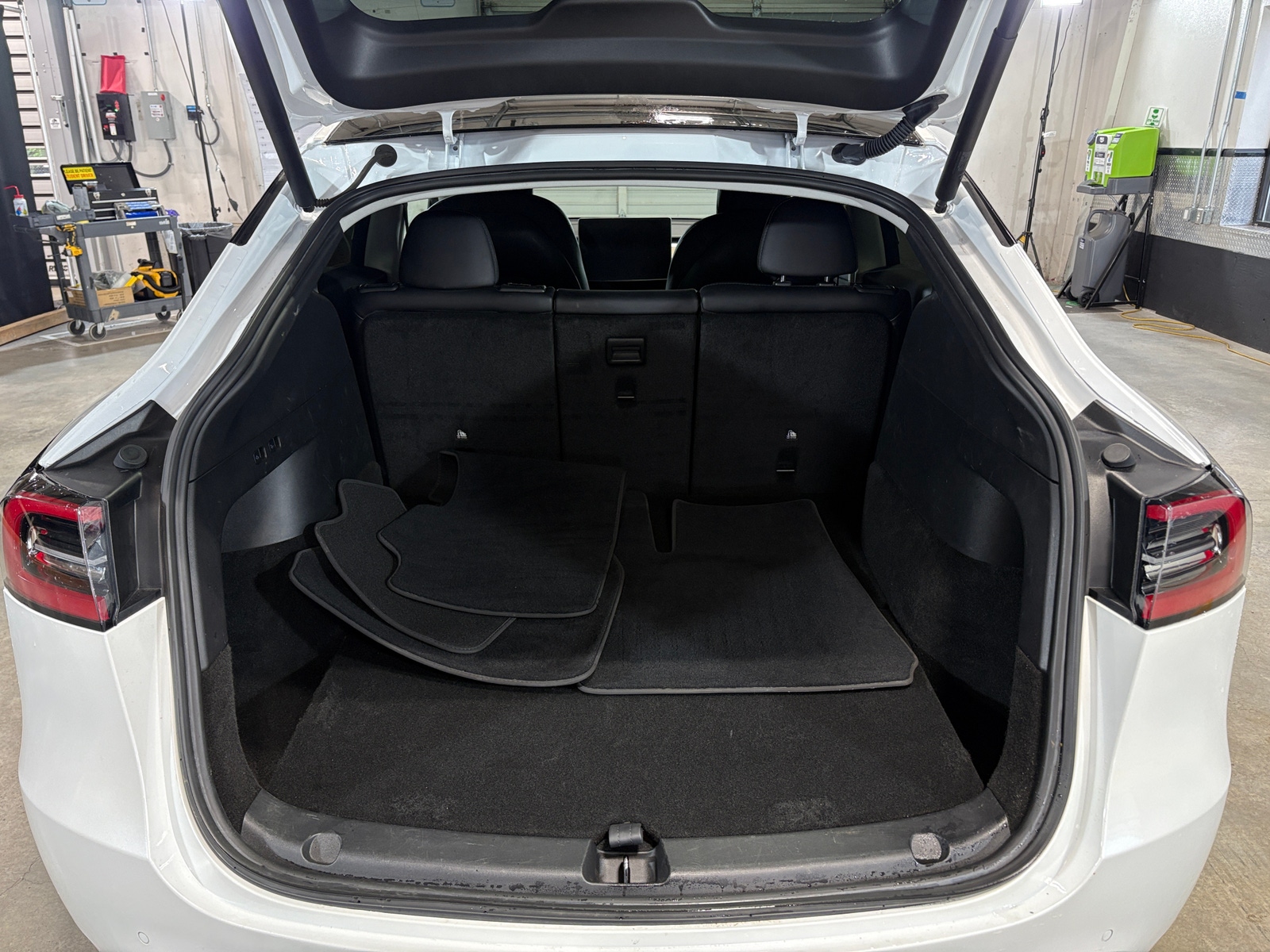 Thumbnail: 2022 Tesla Model Y - 6