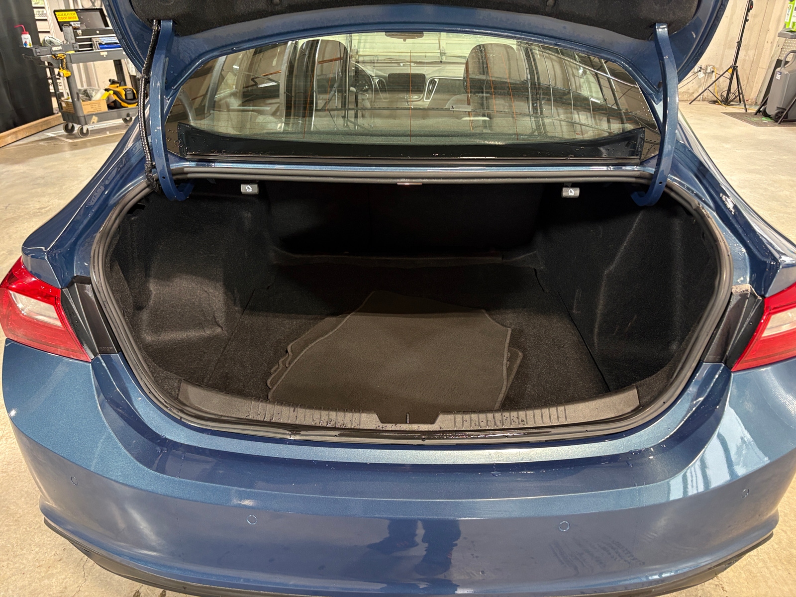 Thumbnail: 2024 Chevrolet Malibu - 7