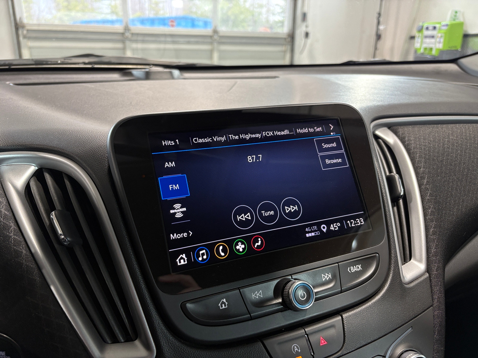 Thumbnail: 2024 Chevrolet Malibu - 4