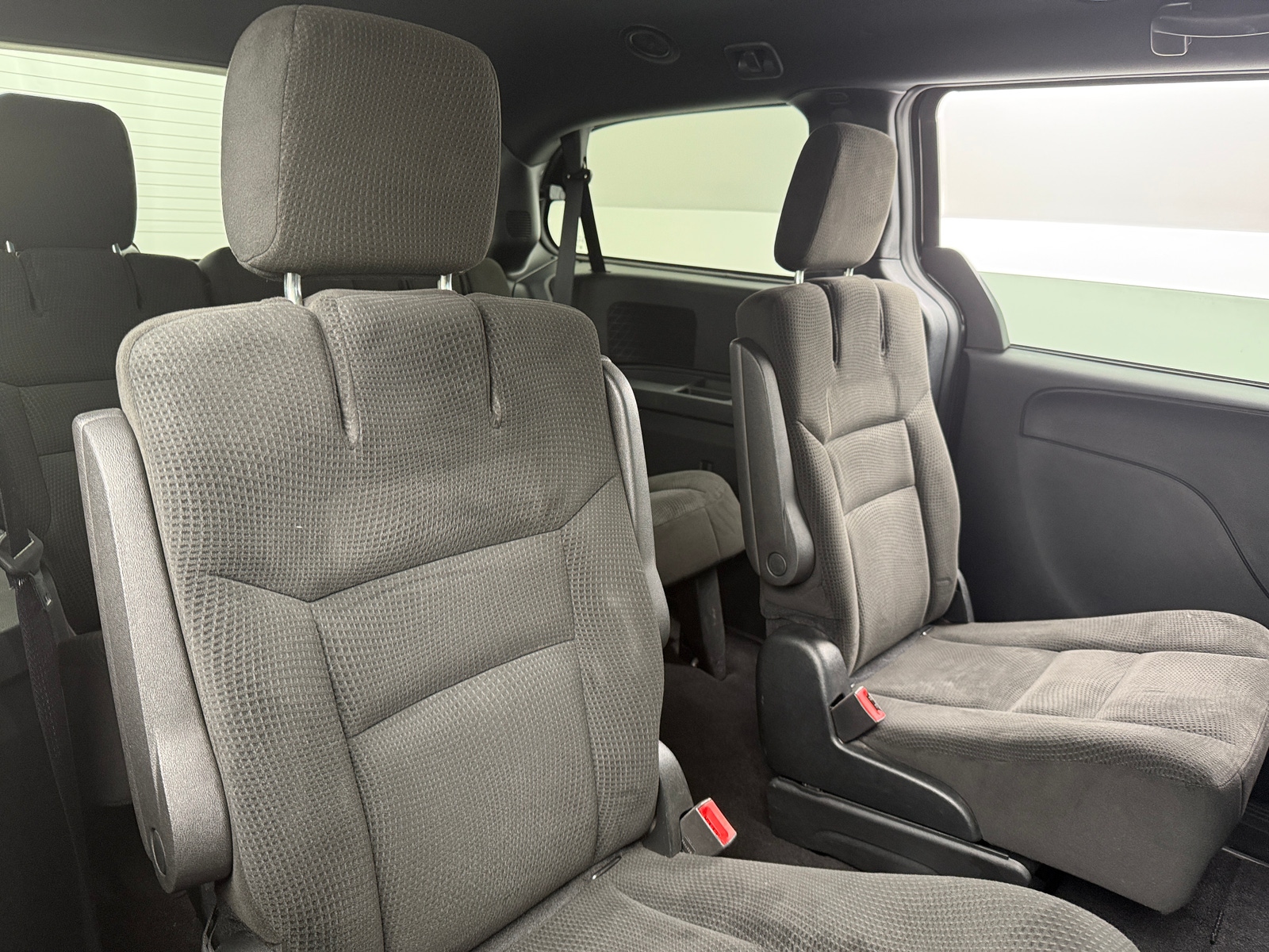 Thumbnail: 2017 Dodge Grand Caravan - 6