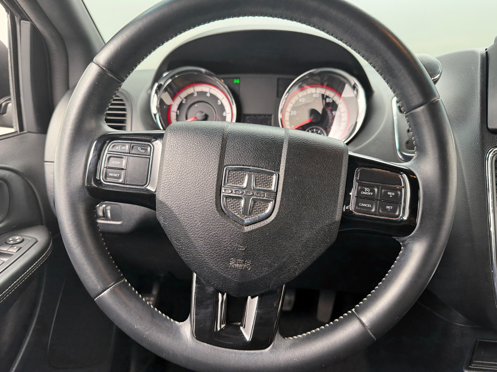 Thumbnail: 2017 Dodge Grand Caravan - 5